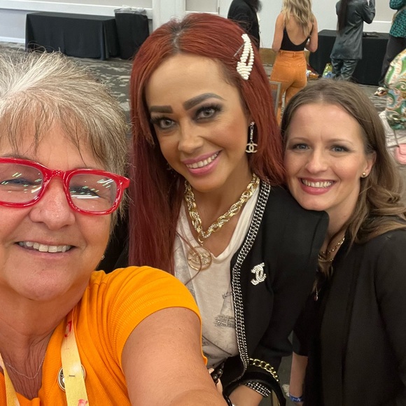 TINAMORENO LIKE THIS LISTING TO BE NOTIFIED WHEN I GO LIVE. - Picture 12 of 16